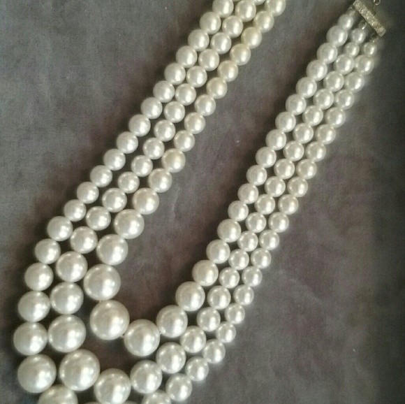 Necklace - Picture 2 of 3